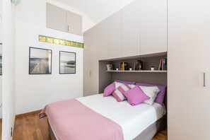 1 chambre, fer et planche à repasser, Wi-Fi gratuit, draps fournis