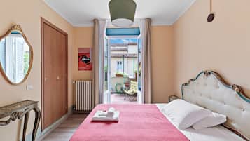 Einzelzimmer, Balkon | Daunenbettdecken, Schreibtisch, laptopgeeigneter Arbeitsplatz