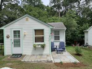 Exterior - Casa De Las Olas - Cute cozy cottage in Westerly, RI (Westerly)