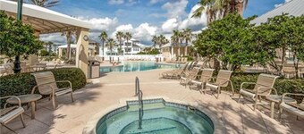 Luxurious Ocean- Front 5th Floor – 3/3 Corner Unit – Sleeps 8