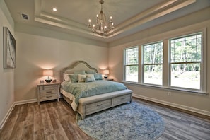 5 bedrooms, iron/ironing board, free WiFi, bed sheets