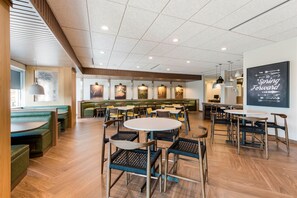 Free daily continental breakfast  - Fairfield Inn & Suites by Marriott Columbus Canal Winchester (Canal Winchester)