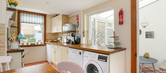 Sea Salt Cottage - Dog friendly, mins to beach, Nr to many Golf clubs