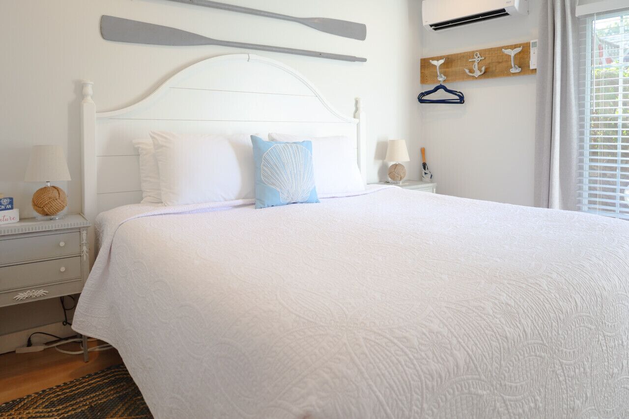 1 slaapkamer, een strijkplank/strijkijzer, reisbedje, gratis wifi