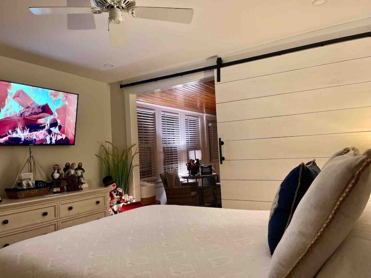 1 bedroom, iron/ironing board, travel crib, free WiFi