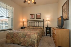 Condo, Multiple Beds, Hot Tub, Golf View | 4 bedrooms, WiFi, bed sheets