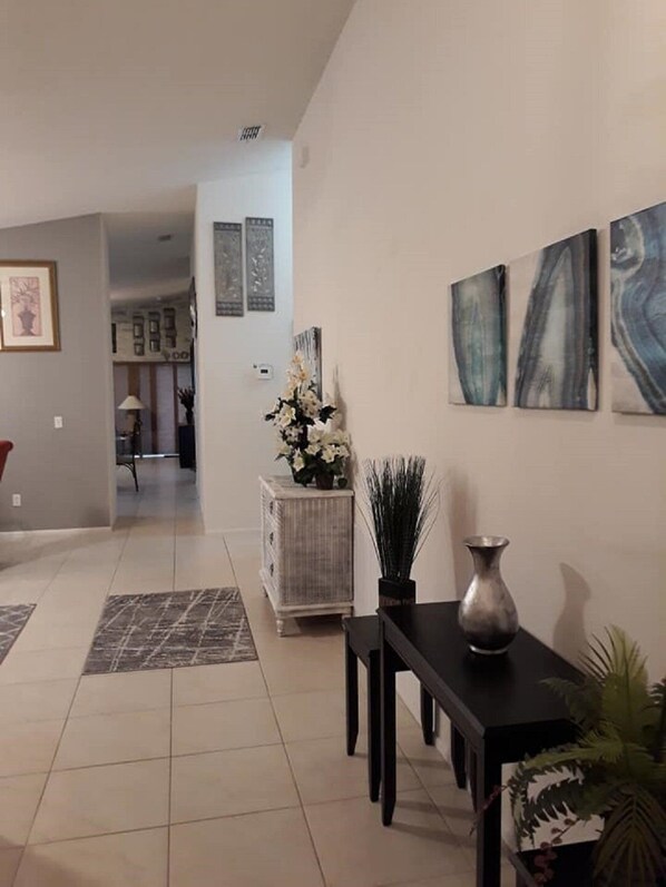 House, Multiple Beds, Private Pool, Golf View | Living room