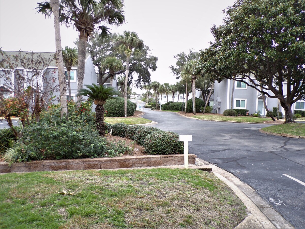 Photo 43 of Snowbirds come enjoy the mild winter weather here in Destin.