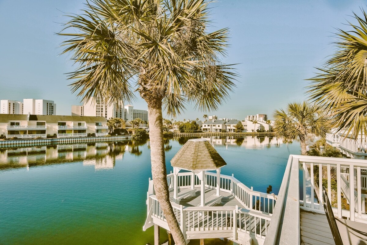 Snowbirds come enjoy the mild winter weather here in Destin.
