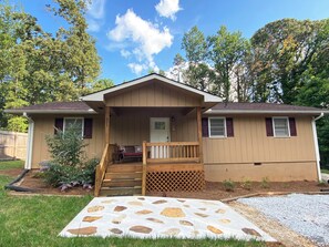 Exterior - Cozy Lake Hartwell Cottage near Tugaloo State Park (Lavonia)
