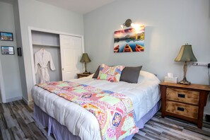 1 bedroom, desk, WiFi - The Jypsy Inn - Muskoka Room<br>Bracebridge (Bracebridge)