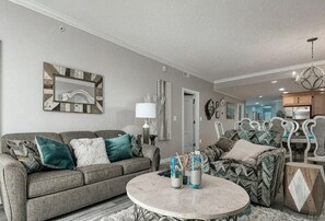 Smart TV, chimenea, videojuegos