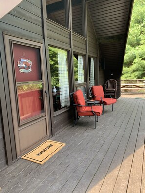 Terrace/patio - A-Frame cabin off private lake in Bloomsburg, PA (Bloomsburg)