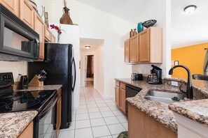 House, Multiple Beds, Private Pool, Golf View | Private kitchen | Fridge, microwave, oven, stovetop