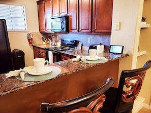Condo, Multiple Beds, Hot Tub, Golf View | Private kitchen