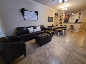 Condo, Multiple Beds, Hot Tub, Golf View | Living room | TV - Bp616cp (Davenport)