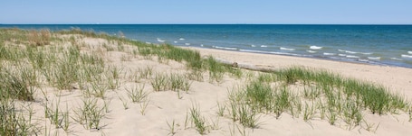 Beach nearby. The "Pool Barn Camper" w/Hot Tub near Indiana Dunes