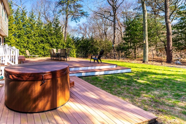 Outdoor dining - Lovely Hampton Bays house (Hampton Bays)