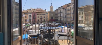 Apartaments Vicus 3, with views of the Plaza Mayor de Vic