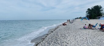 Come enjoy an unforgettable family vacation on Manasota Key
