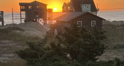 Ocean & Sound Views, 4BR house, Private Pool & Hot Tub, WiFi, AC, Dog Friendly