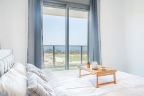 4 bedrooms, iron/ironing board