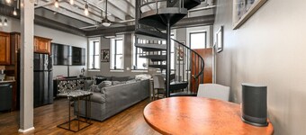 Downtown Cleveland Loft - Lake Views w/Private Rooftop!