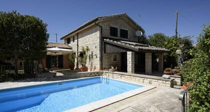 Karrua House cottage with pool in Modica