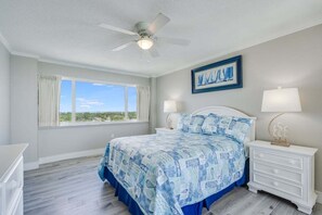 3 bedrooms, iron/ironing board, free WiFi, bed sheets - Dunes of Panama 1506E- Free Beach Chairs! (Panama City Beach)