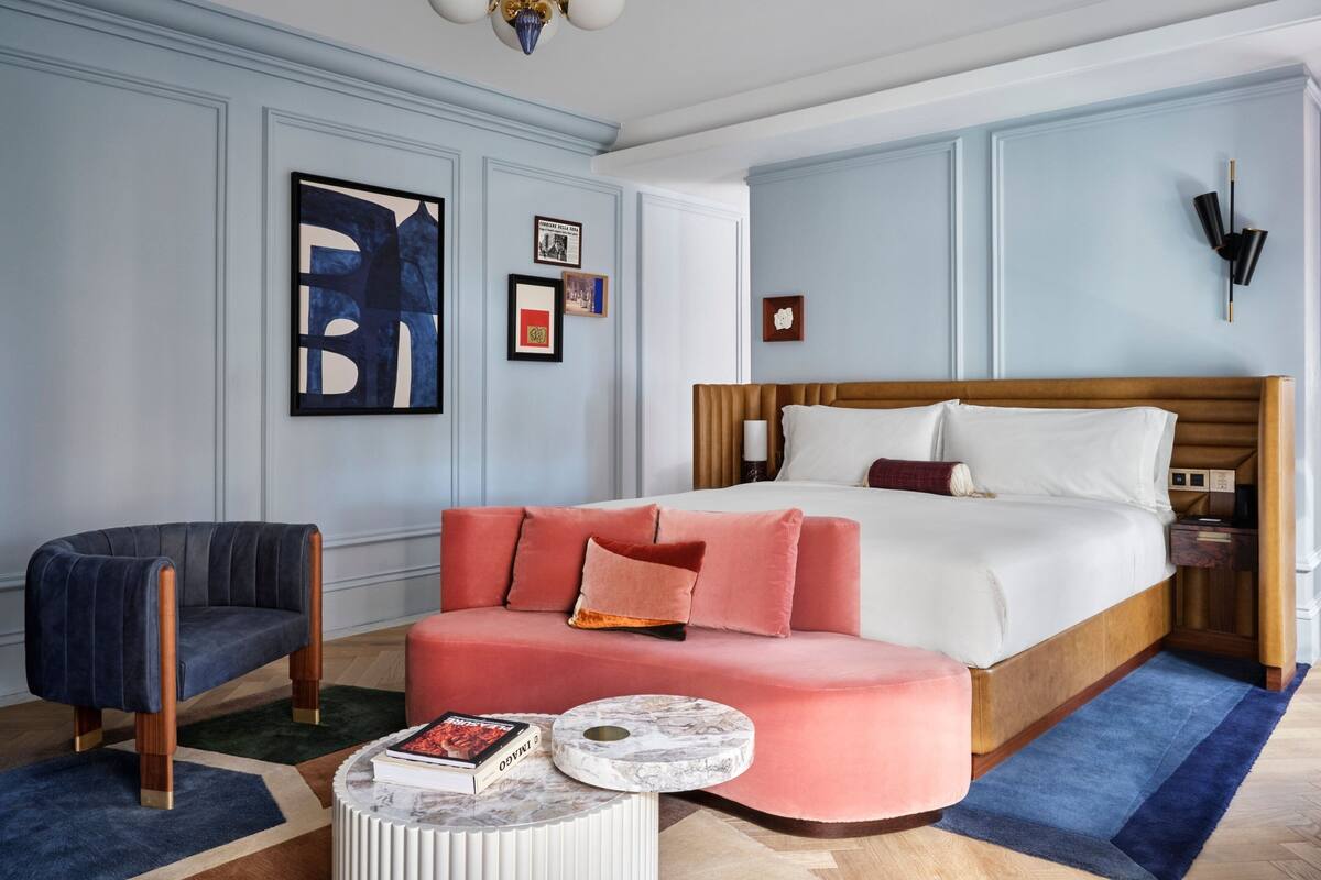 Suite, 1 Katil Raja (King) (Urban) | Peralatan tempat tidur hipoalergenik, bar mini, peti besi dalam bilik 