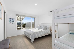 3 bedrooms, desk, iron/ironing board, travel cot