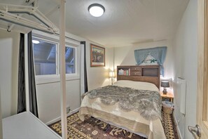 2 bedrooms, Internet, bed sheets - Half-Mi to Trails: Rustic Soda Springs Cabin! (Soda Springs)