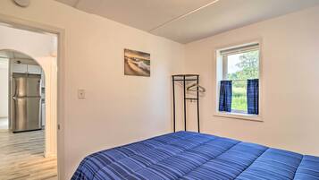 2 bedrooms, iron/ironing board, Internet, bed sheets