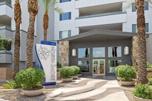 Exterior detail - Waterfront Getaway w/ Free WiFi, Central A/C, Washer/Dryer, & Shared Pool (Tempe)