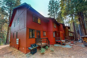 Exterior - Two-story dog-friendly condo with balcony, washer/dryer, & full kitchen (Camp Connell)