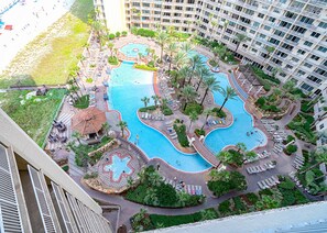 Piscine intérieure, piscine extérieure