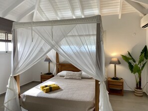 4 bedrooms, iron/ironing board, free WiFi, bed sheets -  MAGNIFIQUE VILLA KYLA'S  the most beautiful sea view in the Caribbean with POOL (Collectivity of Saint Martin)