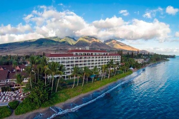 Lahaina Shores grounds