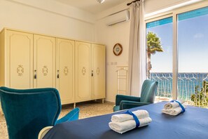 1 chambre, fer et planche à repasser, lit parapluie, Wi-Fi gratuit