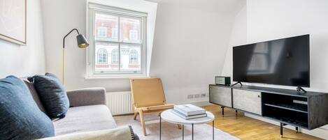 Télévision, chaîne hi-fi