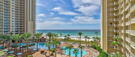 Innenpool, beheizter Pool