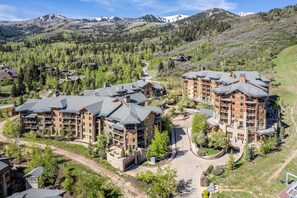 Exterior - Luxury Resort Ski In Ski Out Hyatt Centric Residence 1BR Condo Pool Gym Hot tub Restaurant More (Park City)