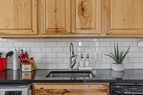 Bright & Spacious Apartment with Amazing Shower