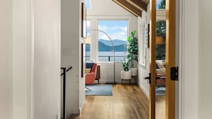 Interior - Dog-Friendly Beachfront Getaway, Hot Tub, Boat Lift (Sandpoint)