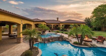 Pet Friendly, Extravagant North Scottsdale Estate - Theater, Bball & more!