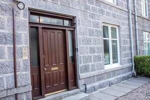 Exterior detail - Cozy West End Aberdeen 1 Bed Flat Easy Access (Aberdeen)