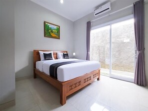 Room - OYO 3906 Dalem Putu Sanjaya Syariah (Sleman)