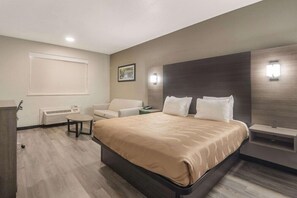 Room - Quality Inn & Suites Fort Worth - Fossil Creek (Fort Worth)