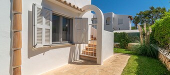 GAVINA D'OR - Acogedora villa con jardín y barbacoa en Cala Egos. Wifi gratis.