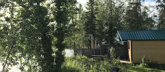 Kenai River Fishing Cabin #4 20 feet from the riverbank!